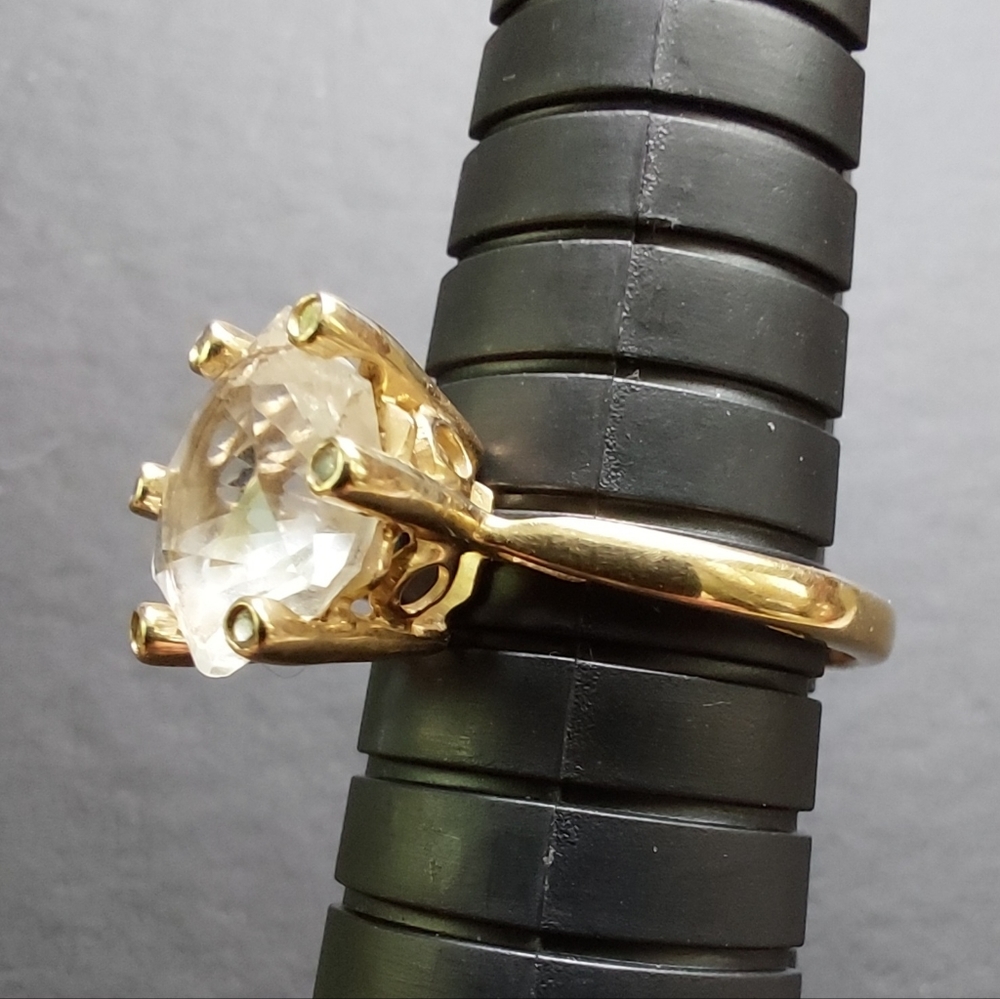 14kt gold Petalite ring